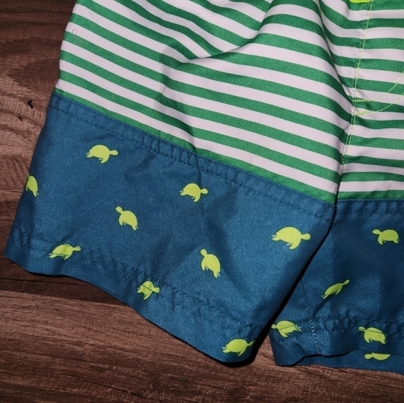 CAT & Jack Turtle  Swimtrunks Size 2T Green Striped - Picture 2 of 3